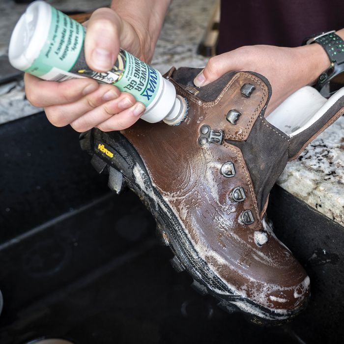 FOOTWEAR CLEANING GEL