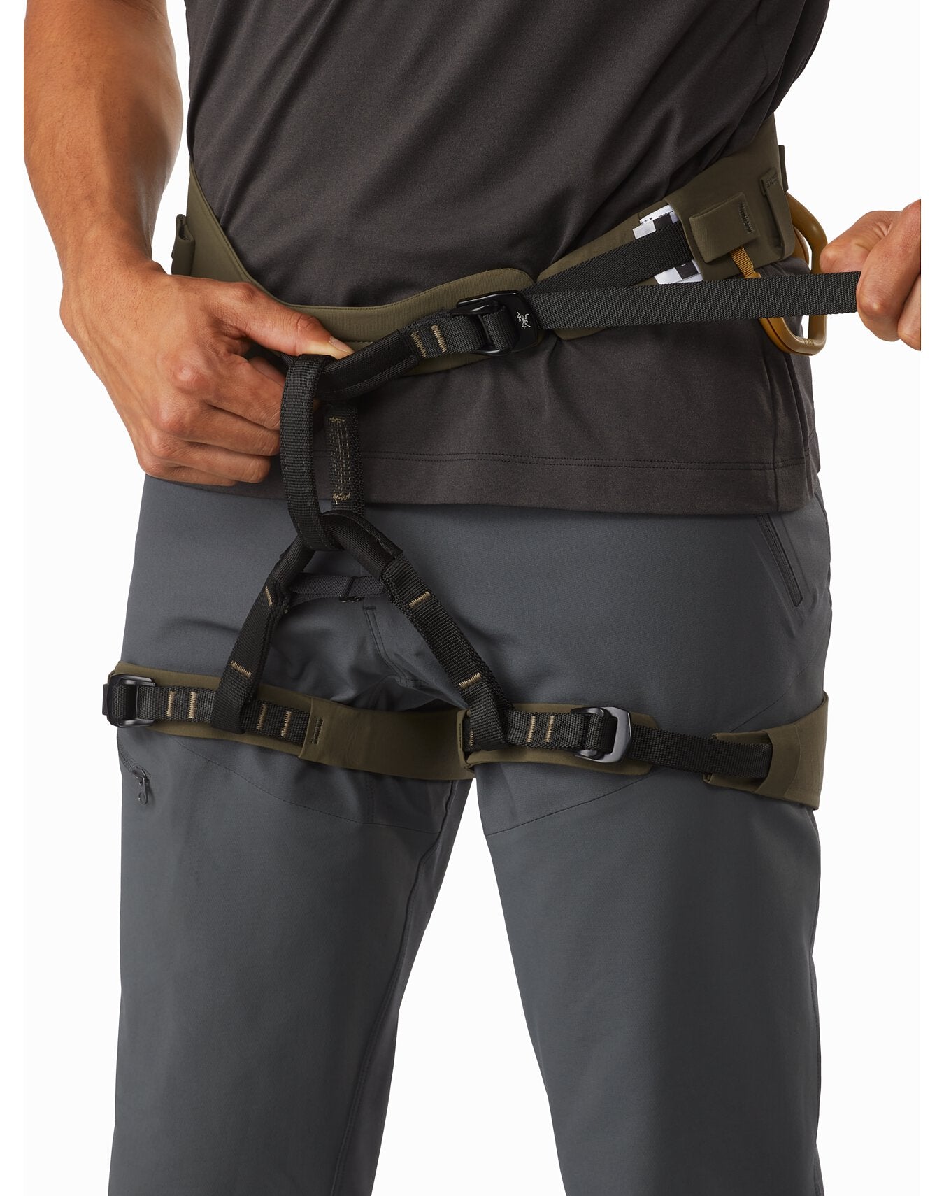 AR-395A Harness Men's