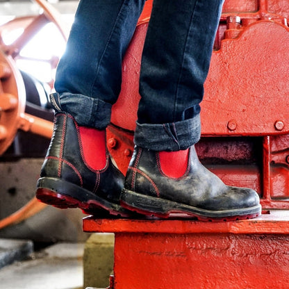 1316 MEN'S CLASSICS CHELSEA BOOTS - BLACK AND RED