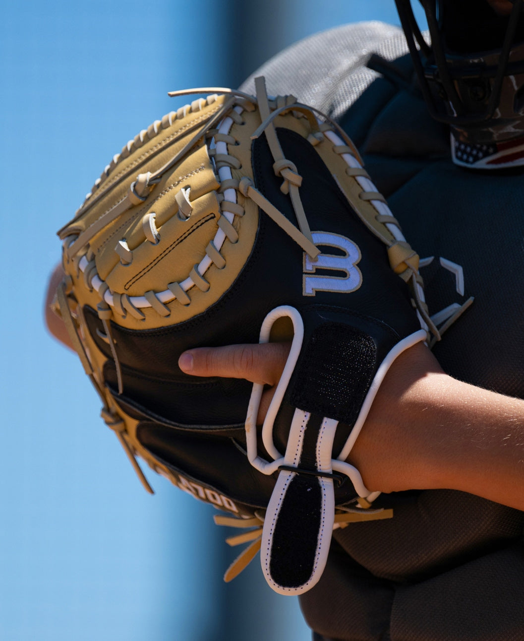 2027 A700® 32.5” Baseball Catcher’s Mitt