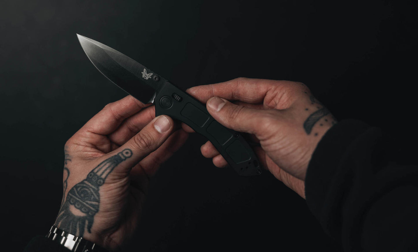 748BK-01 Narrows™ | Black Titanium | Drop-point
