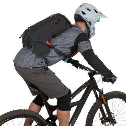 Rail Hydration Pack 12L - OBSIDIAN